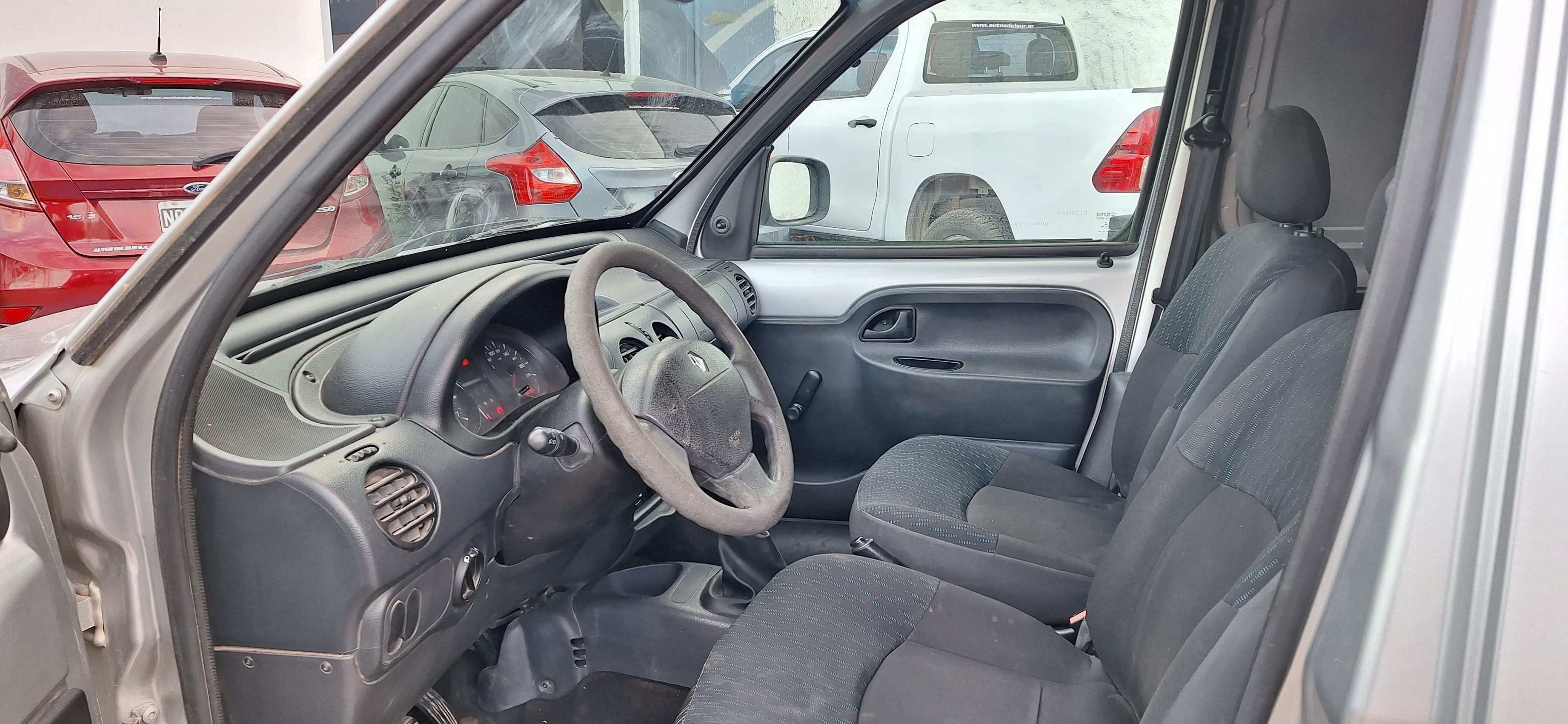 Foto 8 de RENAULT KANGOO PH3 GENERIQUE 1.6 2014