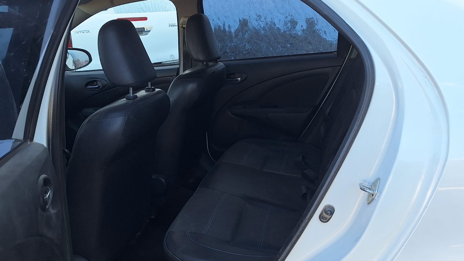 Foto 6 de TOYOTA ETIOS PLATINUM 1.5 M/T 4P 2016